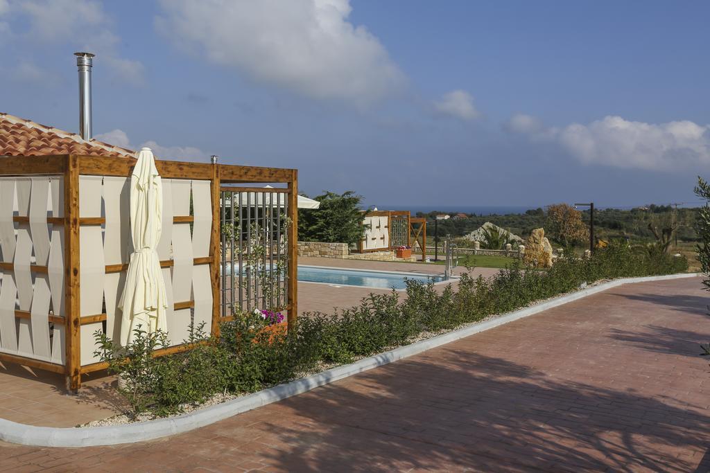 Ameadros Resort Mantzavinata Exterior photo